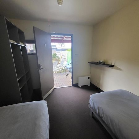 Swansea Backpackers Hostel Exterior photo